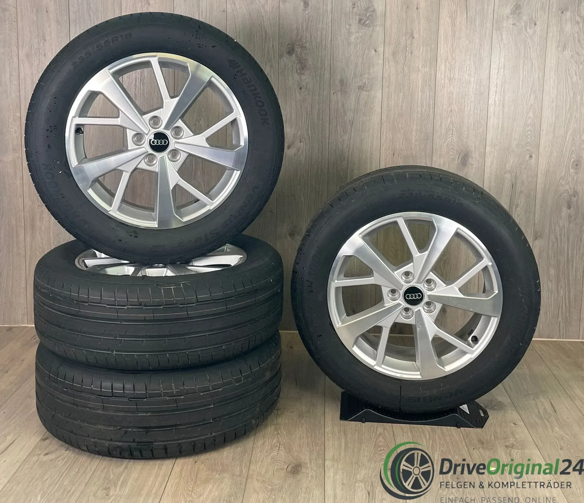 Original 18 Zoll AUDI Q3 5-Y-Speichen-Design 83A601025J Silber Frontpoliert - Bild 1