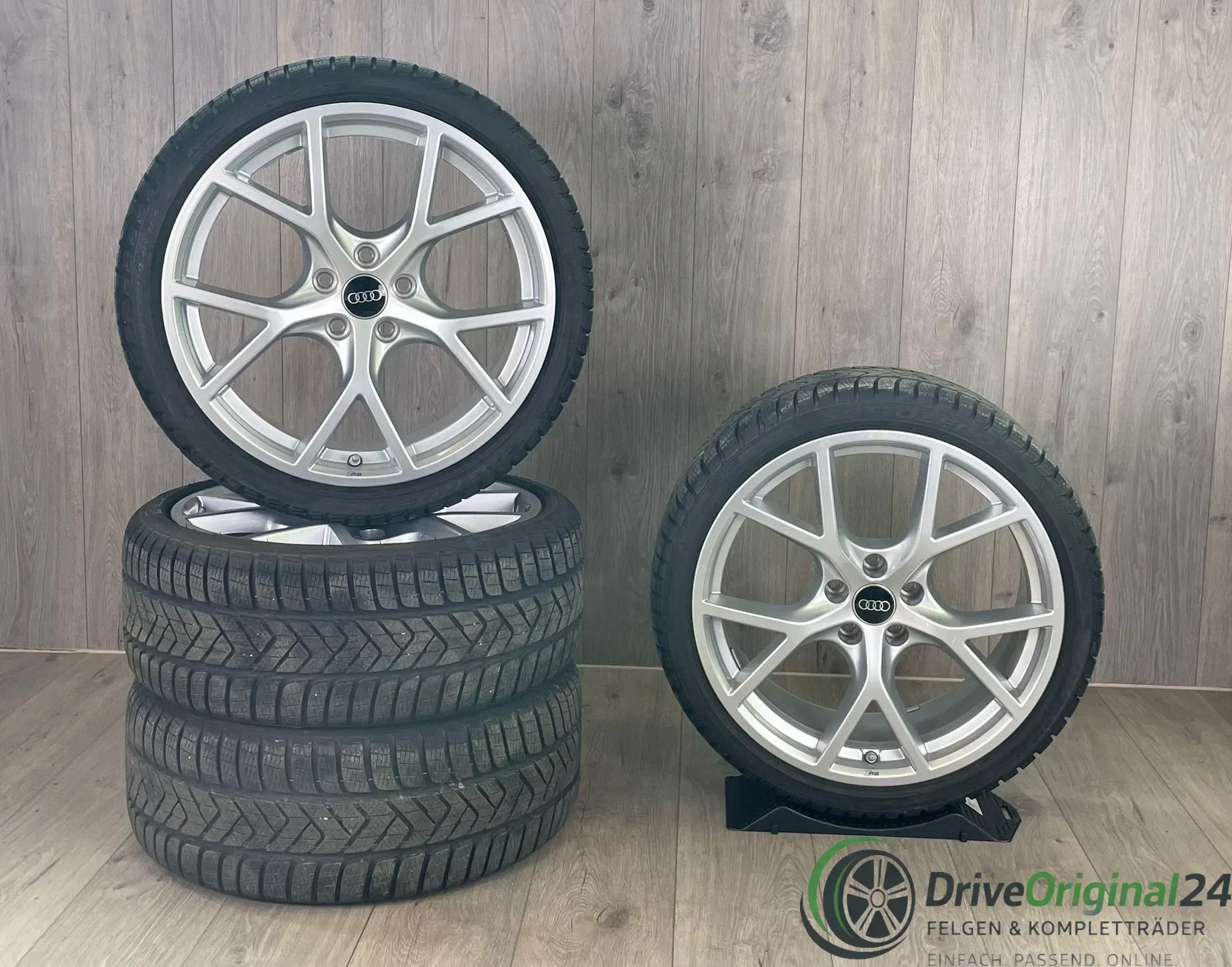 Original 19 Zoll AUDI RS3 5-Y-Speichen + RDKS 8Y0 601 025 BT Silber - Bild 1